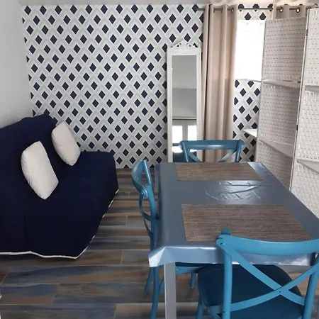 Face Cite - D'hotes - Parking & Garage Gratuit - Wi-fi Gratuit Panzió 4*