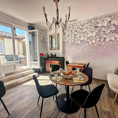 Face Cite - D'hotes - Parking & Garage Gratuit - Wi-fi Gratuit Panzió 4*