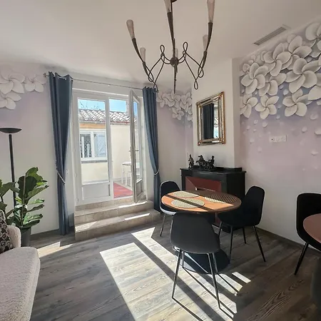 Face Cite - D'hotes - Parking & Garage Gratuit - Wi-fi Gratuit 4*