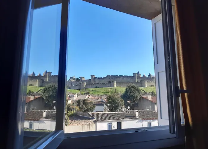 Alojamento de Acomodação e Pequeno-almoço Face Cité - D'hôtes - Parking&garage Gratuit - Wi-fi Gratuit Carcassonne