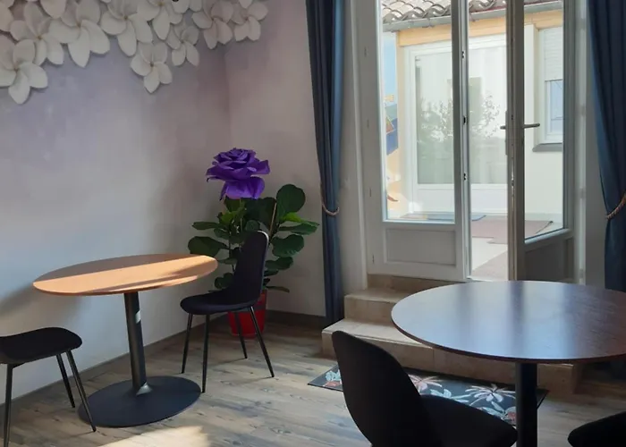 Alojamento de Acomodação e Pequeno-almoço Face Cité - D'hôtes - Parking&garage Gratuit - Wi-fi Gratuit Carcassonne